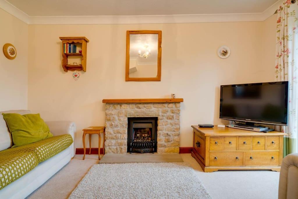 Barley Cottage Whittington  Екстериор снимка