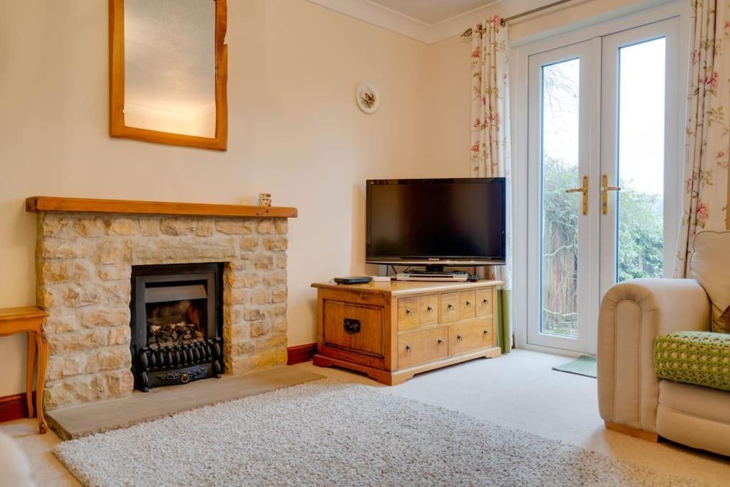 Barley Cottage Whittington  Екстериор снимка