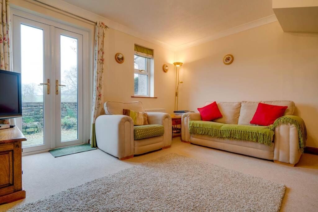 Barley Cottage Whittington  Екстериор снимка